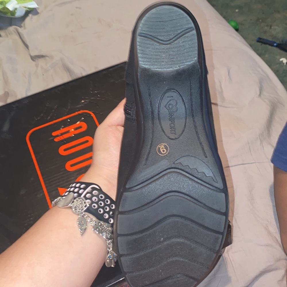 Women shoes - Picture 4 of 4